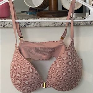 Victoria’s Secret front closure bra